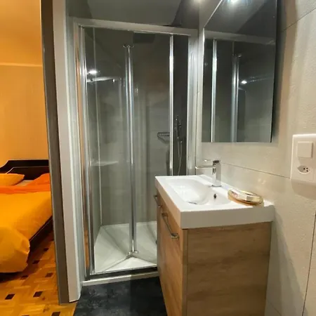 In Aire Private House Kwatera prywatna Genewa